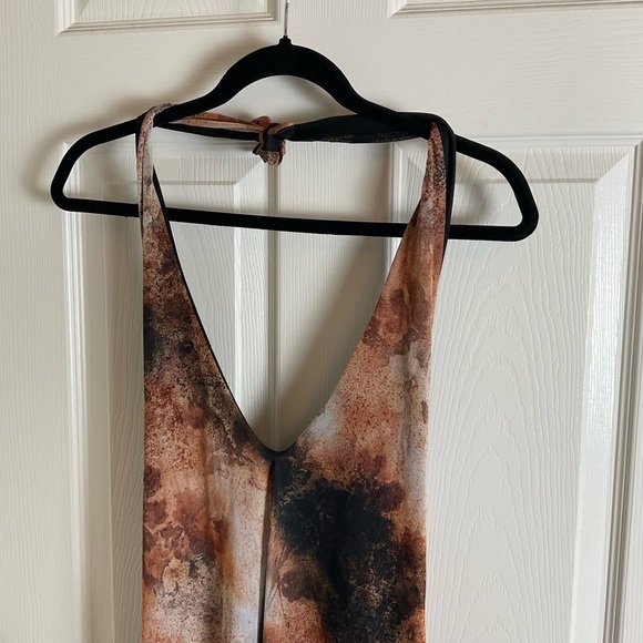 Prettylittlething woman’s Halter Tie-Dye Mini Dress 8 - Picture 4 of 9